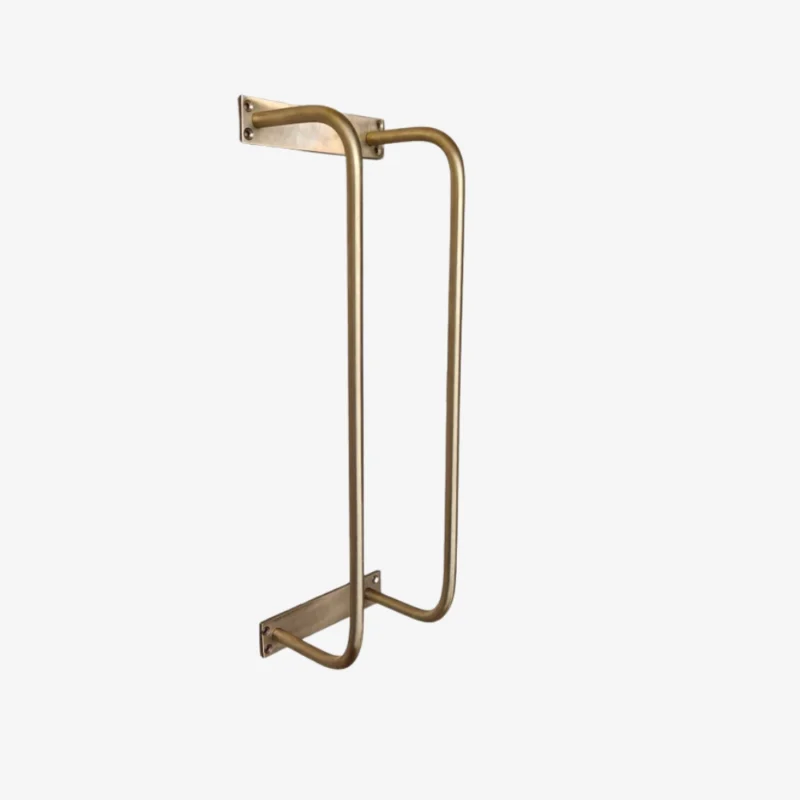 Alternative view of Le Pilier - Vertical Brass Towel Rack